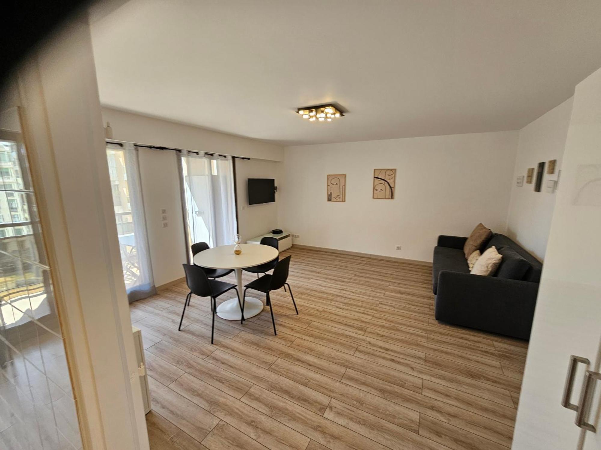 Beautiful 1 Bedroom Flat Nice Exterior photo